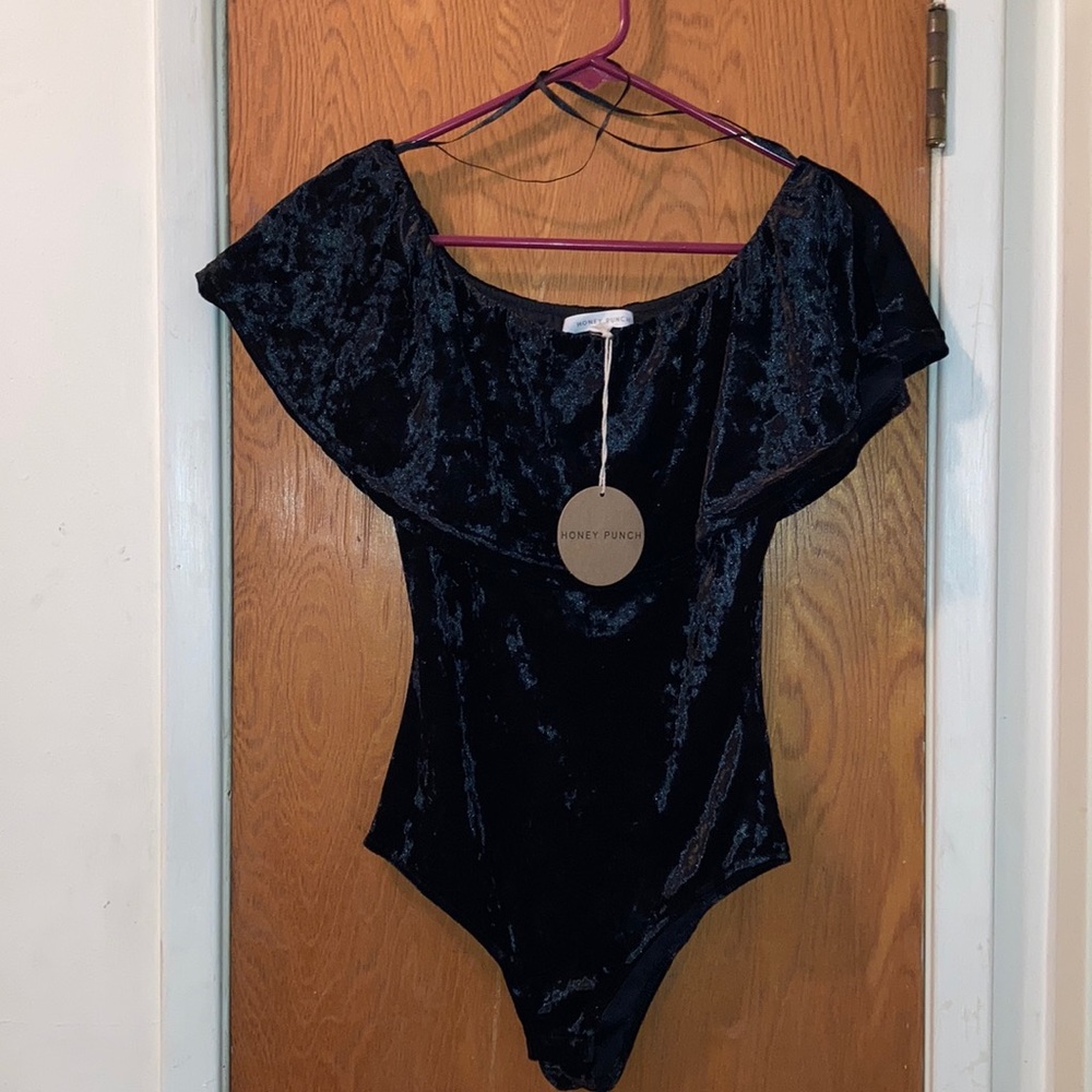 Honey Punch Off the shoulder body suit